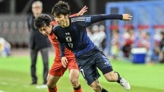 「めっちゃ狭く見える」「これってありなの？」記者が現地で実際に見た中国が狭めたピッチ幅の「消された痕跡」とは……日本代表の苦戦の要因になった“アウェイの洗礼”