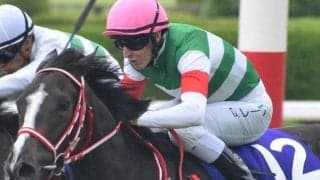 年度代表馬リスグラシューの半弟 1.6億円馬がデビューV狙う