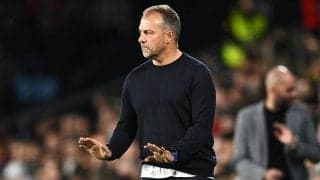 カサド退場後2失点で勝ち点1止まりも…フリック監督は全体的な出来の悪さを指摘　「本当に悪い試合をした」