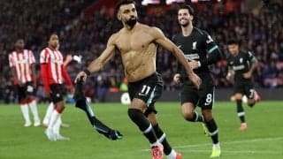 サラー2発で善戦セインツとのシーソーゲーム制したリバプールが3連勝！　終盤に日本人対決実現も菅原由勢は痛恨PK献上…【プレミアリーグ】