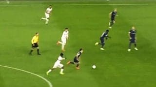 「忍者かよ」日本人MFの“サイレント交代劇”が話題！「いつ出た笑」「ステルスだ」急に現われ秀逸ターン→スルーパスで魅せた一部始終