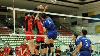 「こんなにやれたら楽しいよ」「将来、なれるように頑張って」国内リーグの現場でトップ選手と中学生“ジュニアチーム”が育む温かな交流