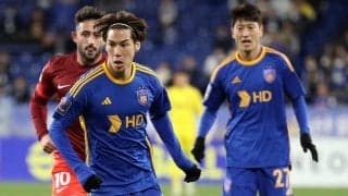 韓国王者の蔚山がついに今大会初ゴールも5戦全敗…中国王者の上海海港がバルガス3発で制す【ACLE】