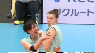 決めた本人が…“超びっくり”の強烈スパイク！ 角度のないところにズドン「ちょっとおどけた表情」実況注目