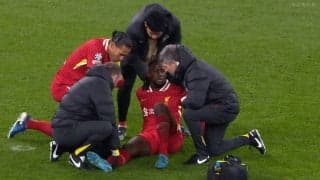 「汚いことするなよ！」18歳FWの“足掛け”に怒号殺到「ふざけるな」「荒すぎる」遠藤航も心配したリヴァプールDFの痛々しいワンシーン