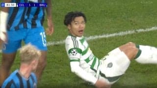 触んなよ…！ 旗手怜央、“異変”が起きた？「そりゃキレる」 相手選手に無理やり起こされてイラッ…「スイッチ入ったな」