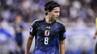 「麗しきお姿」「まじイケメン」モナコ南野拓実のジャケット＆ヘッドフォンでピッチ上に佇む姿が話題！「整いすぎ」「俳優さんかと思ったら南野拓実だった」などの声