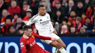 エンバペの爆速突破を“神タックル”で封殺！「最強すぎて震えた」「熱いって」スタジアムを大熱狂させたリヴァプールDFに称賛続々