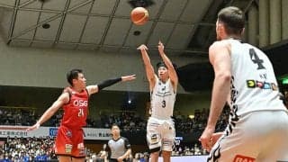 島根が大熱戦の首位対決で先勝…日本代表トリオ擁する三遠は連勝9でストップ