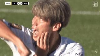 大迫勇也が激昂！ 顔面“肘打ち”で悶絶→カードなし判定に猛抗議「マジでふざけるな」「意図的だ」柏ジエゴは“悪癖”連発で後に退場