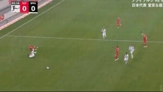 危ないだろ！ 堂安律が「やられた」 危険タックル→吹っ飛ばされた… スタジアムが大ブーイングの嵐「大丈夫か？」「マークがタイトだな」