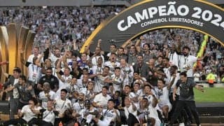 本田圭佑も祝福！ 開始2分の危険プレーで数的不利のボタフォゴ、元広島FWのゴールなどで初の南米王者に輝く！【コパ・リベルタドーレス】