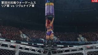 日本人女子レスラーに世界が“ドン引き” 高さ6メートルから…狂気のトラッシュ缶“背面”ムーンサルトに会場熱狂