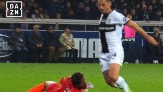 「信じられないミス…」鈴木彩艶とパルマDFの“お見合い失点”に海外メディアが苦言！「本当に残念」「混乱」痛恨の連携エラー