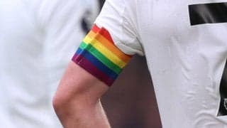 プレミアでレインボーカラーのキャプテンマークを拒否、LGBTQ+のキャンペーン中も理由は「宗教的信念」