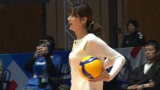 木村沙織、“私服ドロップ”でコートに笑撃の珍事 「本当に幸せな瞬間」衰えぬ美技にファン喝采の一コマ