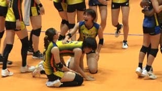 思わず崩れ落ちちゃった…“劇的”すぎるサービスエースが話題 試合を決めた控えセッターの“超美技”に狂喜乱舞の一コマ