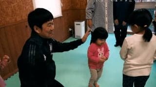森保一監督「サッカーやってるおじちゃんです」“子供たちとの交流”が反響「優しすぎて泣きそう」「人格者」能登復興支援で現地訪問