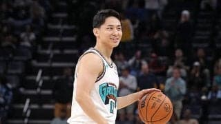 河村勇輝が現地記者に“日本のジェリービーンズ”プレゼント「ロッカーには箱が山積みだった」