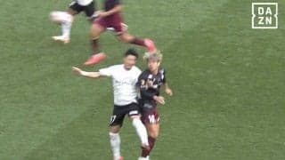 「半端ないって！」大迫勇也の“神業ヘディング”に驚愕の声「さすがの高さ」「これぞ質的優位性」決定的パスで神戸を連覇に導いた瞬間