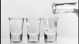 友好の橋渡し役？お酒の不思議なちからについて