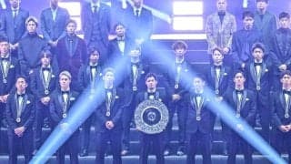 「ラスボス感半端ない」「ダントツでかっけぇ」鹿島FW鈴木優磨が披露した「20万円超えブラックジャケット」着用姿がかっこいい！「あふれる新宿スワン感」「かっこいい！」の声