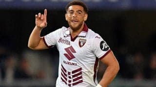 トリノFWアダムスがほぼハーフウェイラインから驚愕ロングシュート弾！　6試合1得点のチーム救う殊勲の一発に