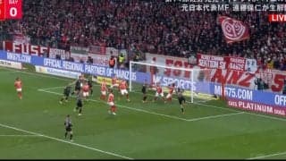 「バケモノかよ！」潰し屋・佐野海舟、ドイツ代表FWに“完全勝利”した瞬間「強すぎ」 粘着マーク&“鬼強ヘッド”連発でピンチ阻止… ファン大興奮