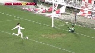 槙野智章引退試合に妻･高梨臨が途中出場「可愛い！」「うますぎる」やり直しの“ガチPK”でダメ押し追加点を決めスタジアム大喝采