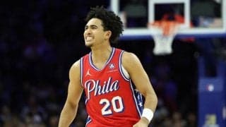 今季の新人王有力候補、シクサーズのジャレッド・マケインが無期限の離脱