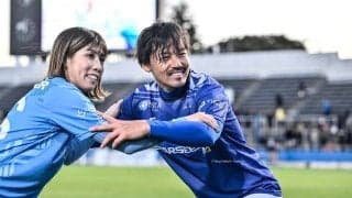 「ペナルティエリア内でレスリングのタックルしちゃダメやろw」吉田沙保里が香川真司に強烈タックル見舞い、記念試合でレッドカードの一発退場！「ずっと笑ってる」とまさかの攻撃に爆笑の声