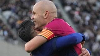 美しい奥様と可愛い5人のお子さんとフィニッシュ｢イニエスタ引退試合｣　ロベカル、リバウド｢レジェンド｣参戦、シャビ、イニエスタ｢バルサ中盤｣復活