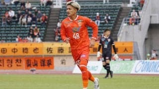 J1返り咲きの横浜FC、元日本代表DFが父の新保海鈴を獲得　今季山口で37試合1G8A
