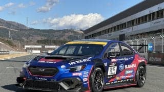 スバル/STI、2025年のニュルブルクリンク24時間レース参戦車両をシェイクダウン
