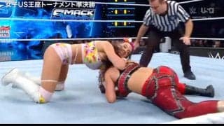 「すごい体勢w」“口先女王”お騒がせレスラーがよもやの「丸め込み」をくらった瞬間…屈辱展開にファンも反応