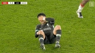 「事故すぎる…」遠藤航に悲劇の“衝撃アクシデント”発生！ 至近距離から顔面にボール直撃→悶絶中に失点「めちゃくちゃ痛そう」