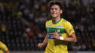 J2最優秀選手賞は得点王の千葉FW小森飛絢！ ベストイレブンや各賞も発表【J2リーグアウォーズ】