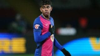 ヤマルがラ・マシアの後輩に太っ腹なクリスマスプレゼント…100組のヘッドフォンとメッセージカード贈る