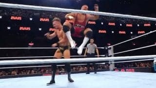 「なんてバネだ」その場で大ジャンプに衝撃…“鬼フィジカル”レスラー、驚異の身体能力に騒然