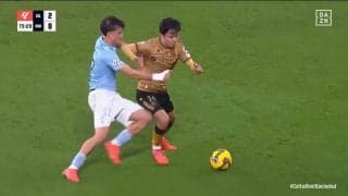 久保建英、驚異のボールキープに喝采「相手も意地になってる」超執拗マークも強靭フィジカルでブロック＆引き剥がし「ファウルでしか止められない」