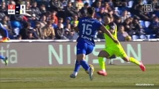 速すぎだろ！ジャガー浅野拓磨の超加速“突進”シーンが話題「それ追い付けるの」ありえない爆速スプリントにスタジアム騒然