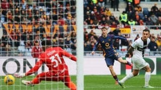 無念！ 鈴木彩艶、衝撃の“ニアぶち抜かれ失点”にガックリ…現地メディアからは最低評価「カバーできず」「ポスト際だった」