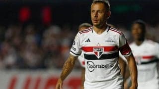 バイエルンやシャルケで活躍した元ブラジル代表DFラフィーニャがサンパウロを退団、39歳も現役続行を希望