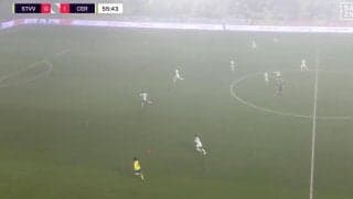 中田英寿かよ！ 伊藤涼太郎、30メートル級の“絶妙ピンポイントスルーパス”炸裂の瞬間　ディフェンスを引き裂く→走り出した小川諒也にピタリ！