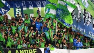 湘南が8月加入のベテラン守護神・上福元直人と契約更新「今季を上回るために…」