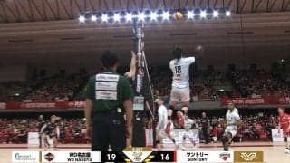 男子バレーで衝撃の“後ろ向き”スパイク！ 髙橋藍、斬新すぎる美技が「アニメの世界」と話題