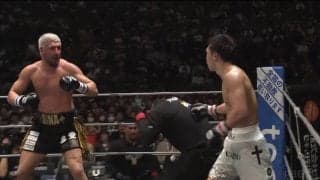 【RIZIN】「審判殴られるところ初めて見た」レフェリーの制止を“ガン無視”で殴り続け…まさかの暴挙に会場騒然 複数がクリーンヒット