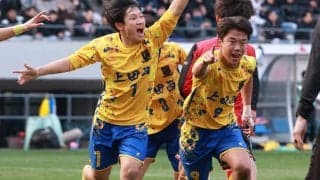 上田西が矢板中央を下しベスト8進出！ 守護神・牧野長太朗の試合開始早々PKセーブが流れを引き寄せる【全国高校サッカー選手権大会】