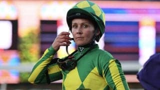 キング、ルメートルなど外国人4名に短期免許交付