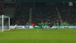 伊東純也が起点！「やっぱりそこにいるんよな」中村敬斗、完璧ポジショニングからの豪快過ぎる一撃で5試合ぶり今季7ゴール目！“ランス兄弟”から生まれた新年初得点の瞬間